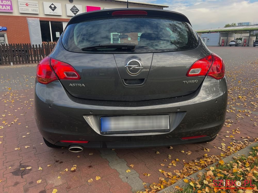 2012' Opel Astra 1.4 Turbo Active photo #6