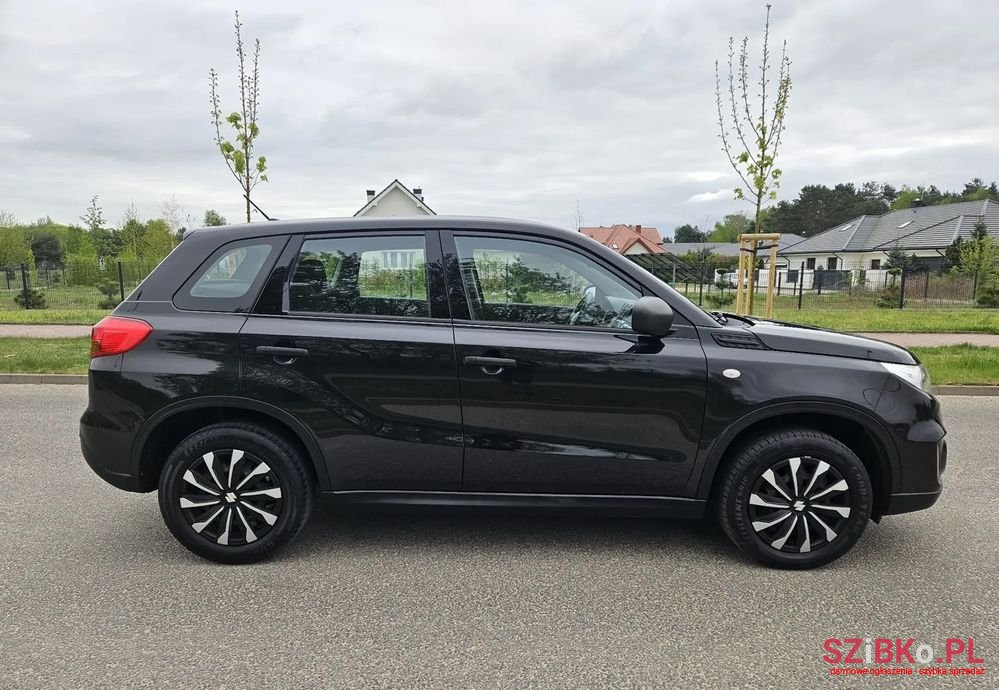 2015' Suzuki Vitara photo #2
