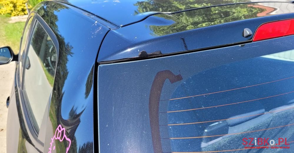 2010' Mazda 2 photo #5