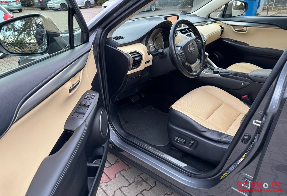 2016' Lexus NX photo #6