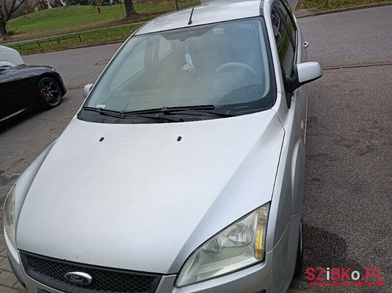 2007' Ford Focus photo #2