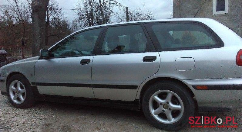 2000' Volvo V40 photo #3