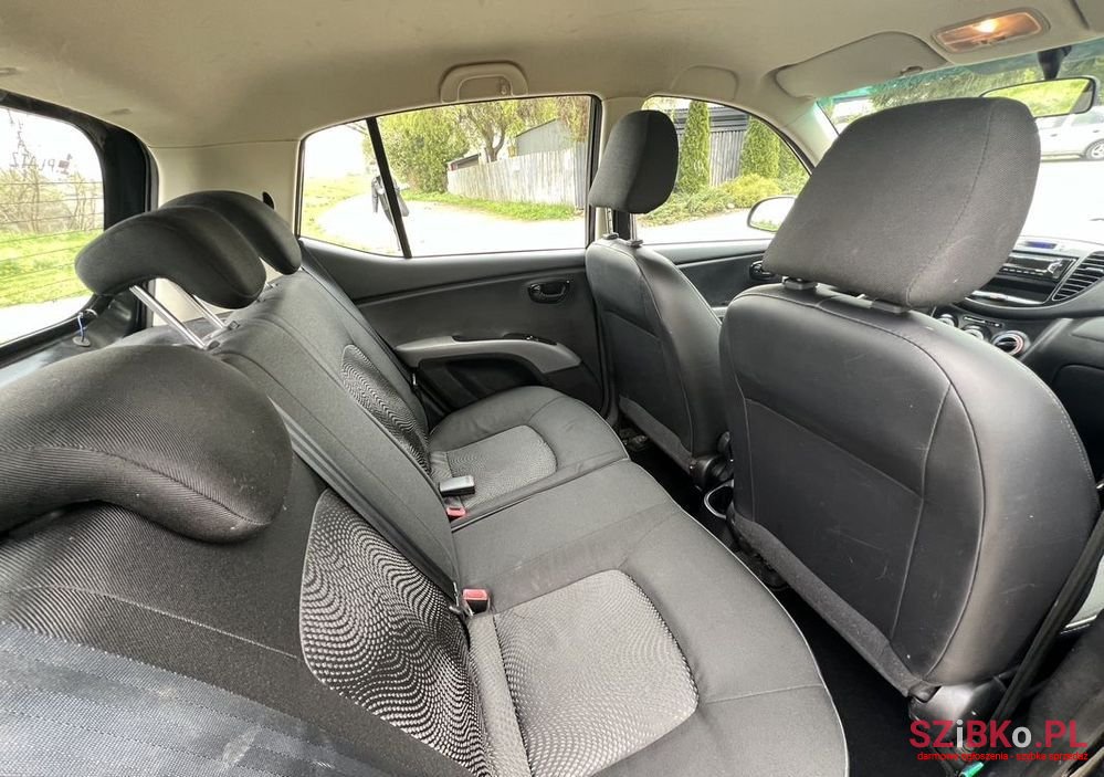 2011' Hyundai i10 photo #6