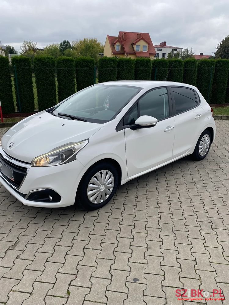 2017' Peugeot 208 1.2 Puretech Allure photo #6