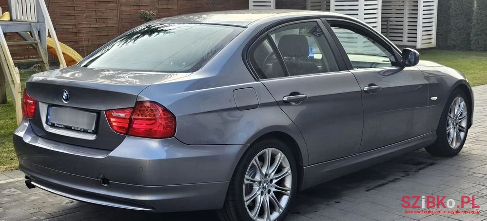 2009' BMW 3 Series 318I Edition Lifestyle photo #5