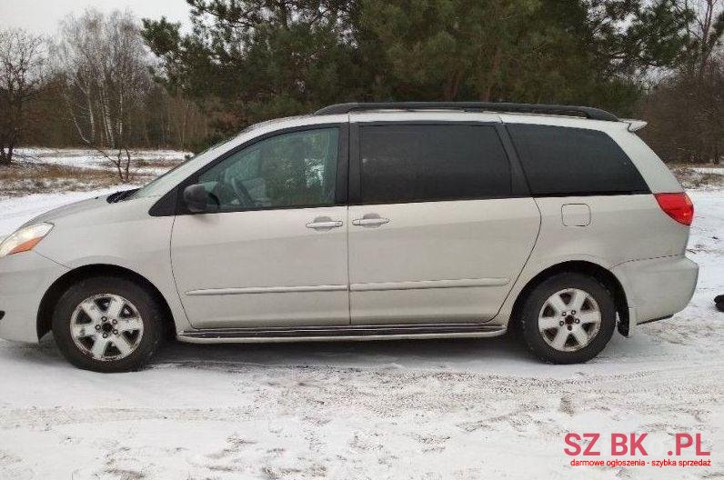 2006' Toyota Sienna photo #1