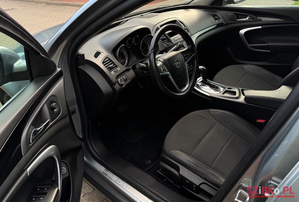 2011' Opel Insignia photo #6