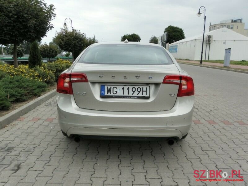 2018' Volvo S60 photo #2