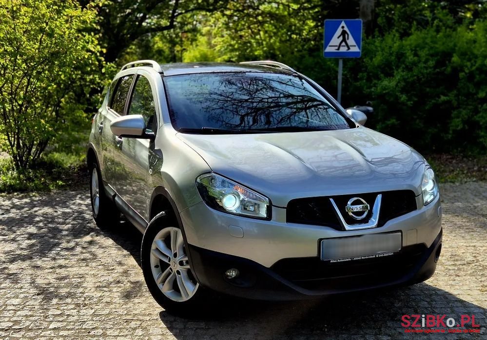 2010' Nissan Qashqai 2.0 Tekna photo #1