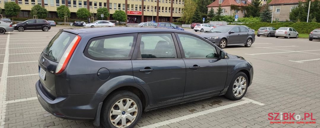 2008' Ford Focus photo #3