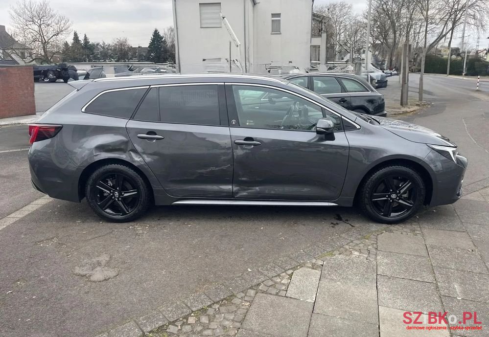 2022' Toyota Corolla photo #3