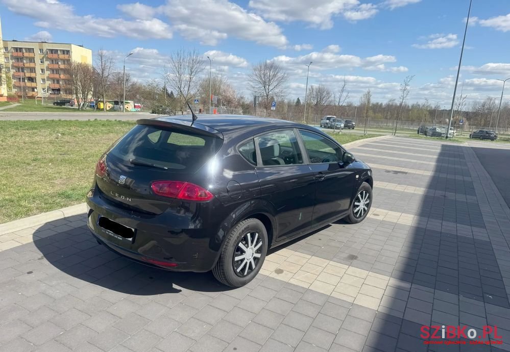 2010' SEAT Leon photo #5