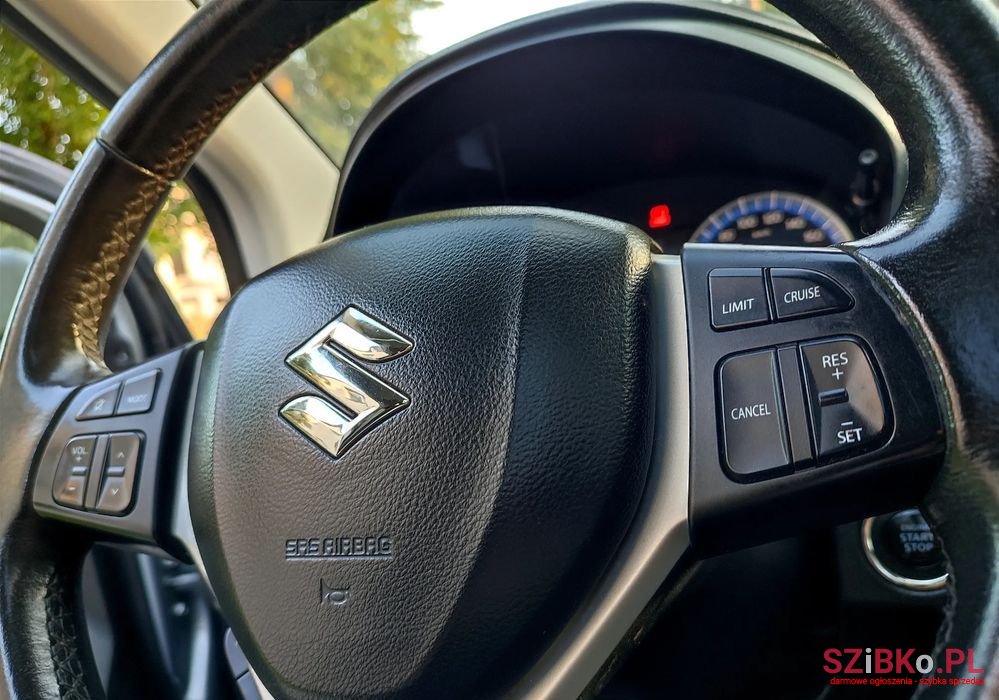 2014' Suzuki SX4 S-Cross photo #4