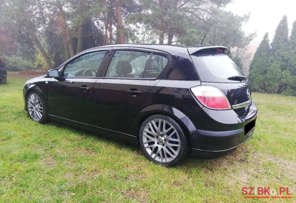 2005' Opel Astra photo #5
