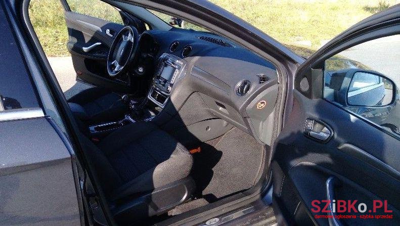 2009' Ford Mondeo photo #2