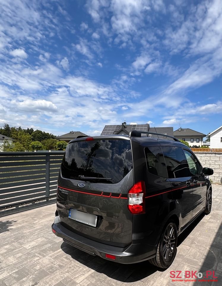 2020' Ford Tourneo Courier 1.5 Tdci Sport photo #5