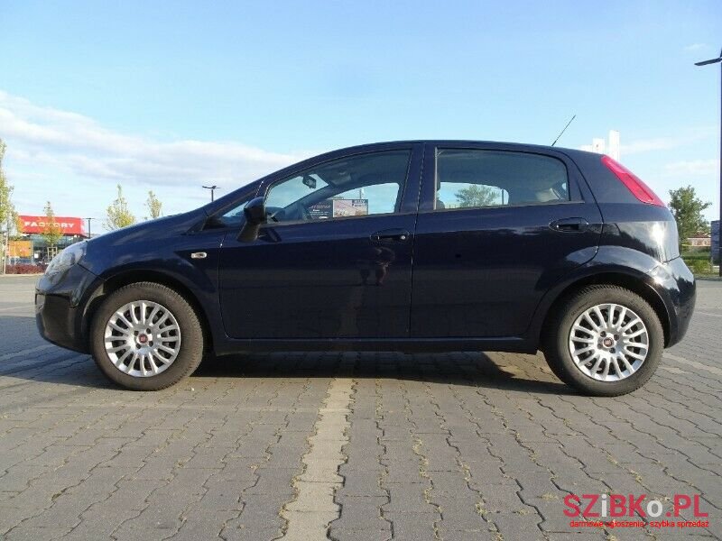 2016' Fiat Punto photo #2