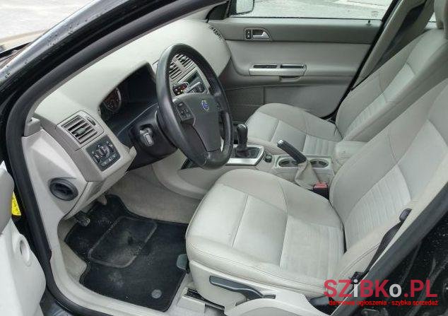 2005' Volvo V50 photo #1