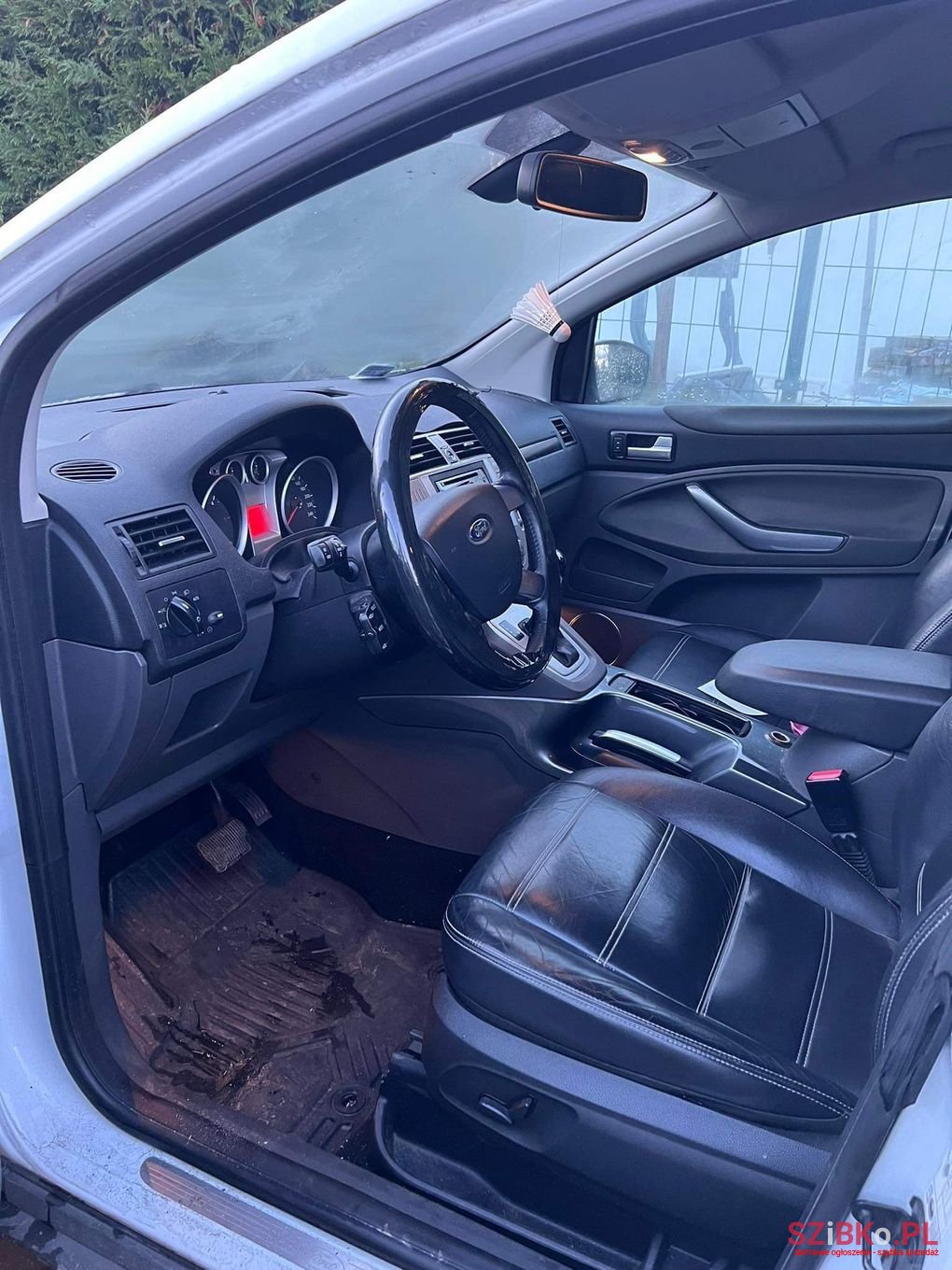 2011' Ford Kuga photo #5