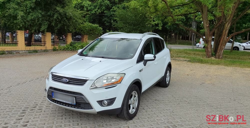 2011' Ford Kuga photo #2