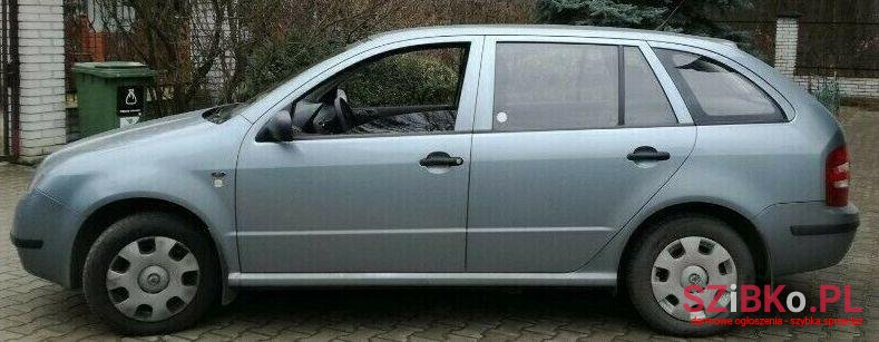 2004' Skoda Fabia photo #1
