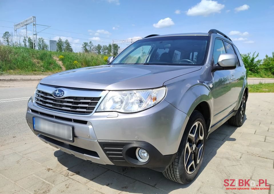 2010' Subaru Forester photo #1