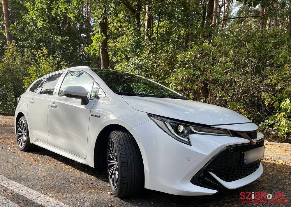 2021' Toyota Corolla photo #2