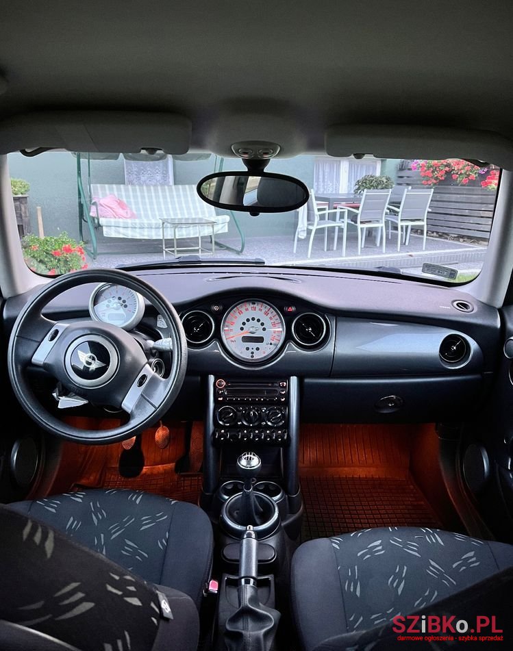 2005' MINI One Standard photo #5