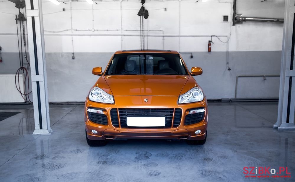 2008' Porsche Cayenne photo #1