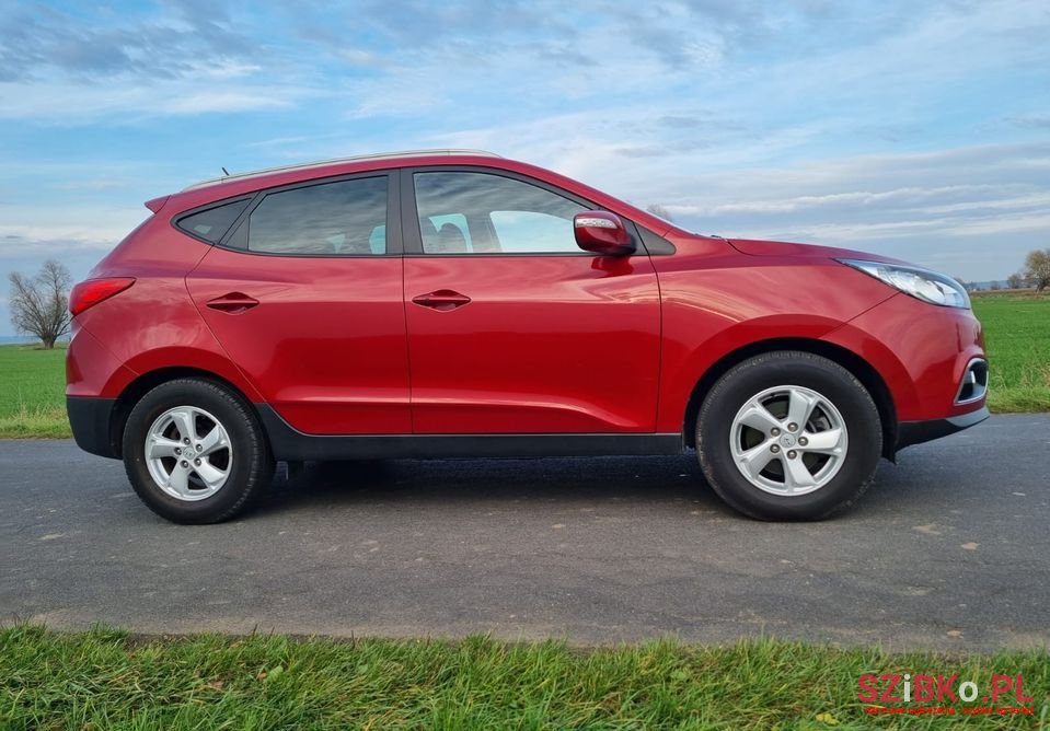 2011' Hyundai ix35 photo #5