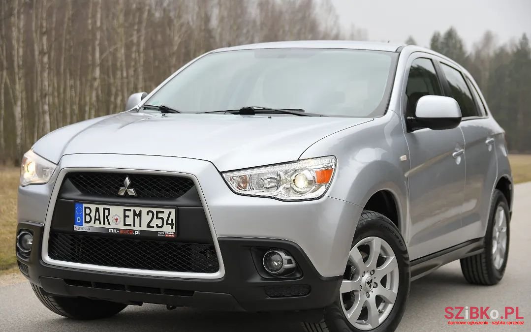 2013' Mitsubishi ASX photo #1