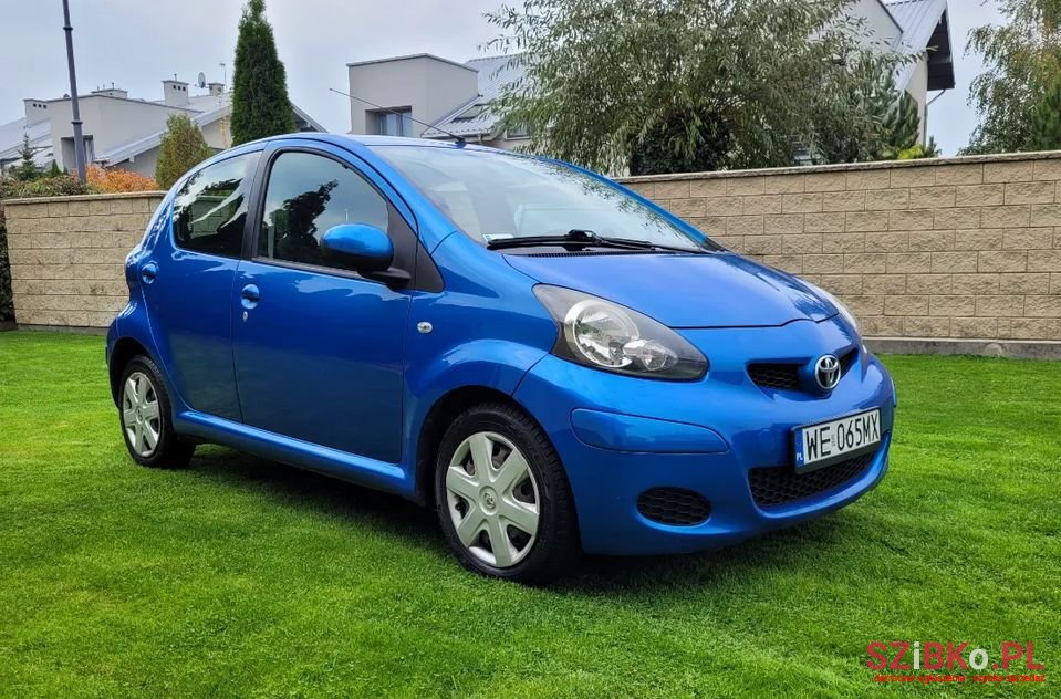 2010' Toyota Aygo photo #1