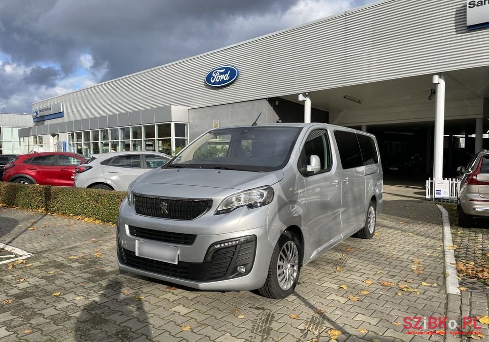 2018' Peugeot Traveller photo #5