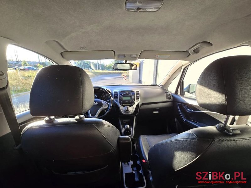 2012' Hyundai ix20 1.4 Premium photo #3