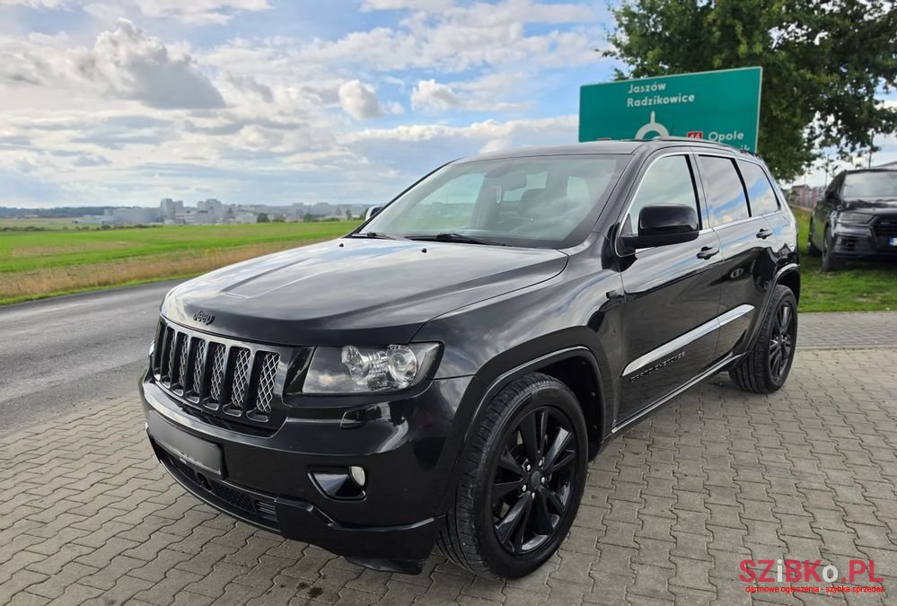 2013' Jeep Grand Cherokee photo #1