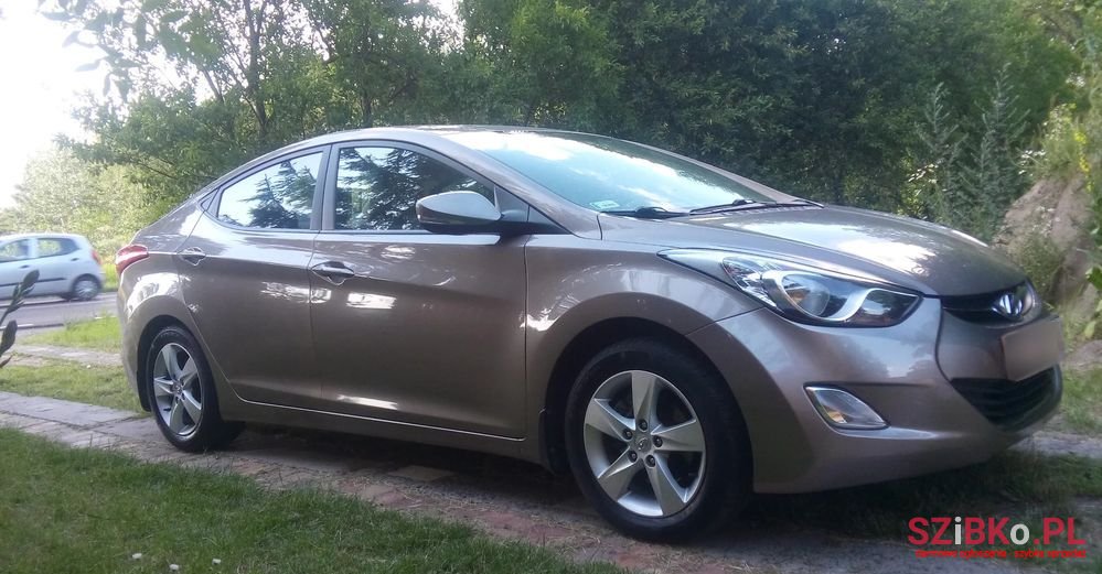 2011' Hyundai Elantra photo #5