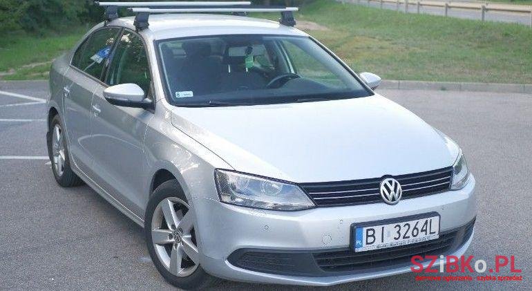 2011' Volkswagen Jetta photo #1