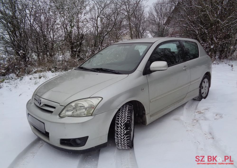 2004' Toyota Corolla photo #1