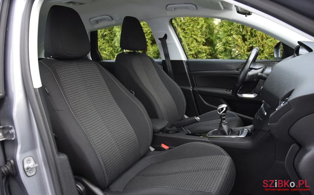 2019' Peugeot 308 photo #5