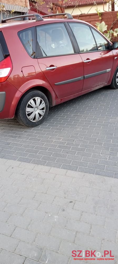 2005' Renault Scenic Avantage photo #3