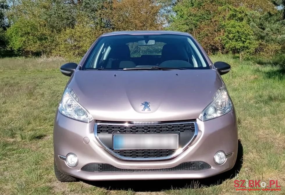 2012' Peugeot 208 photo #4