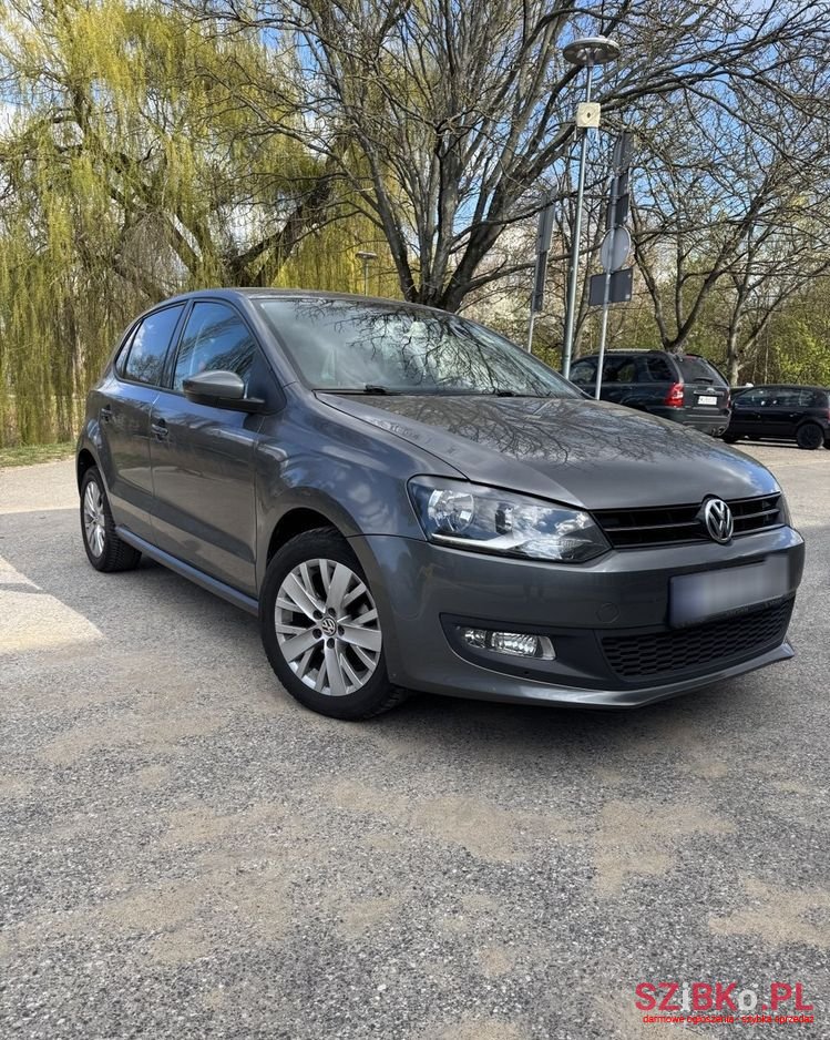 2014' Volkswagen Polo photo #1