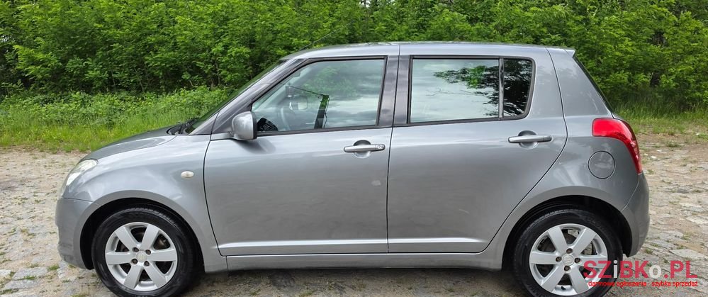 2009' Suzuki Swift 1.3 Comfort photo #1