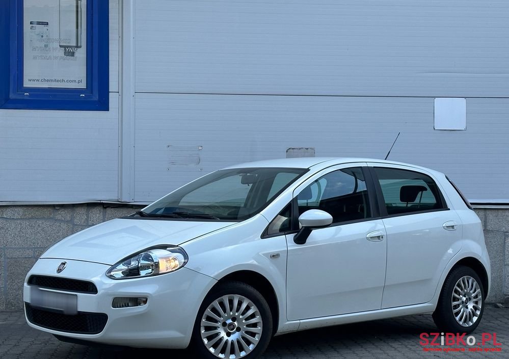 2013' Fiat Punto photo #1