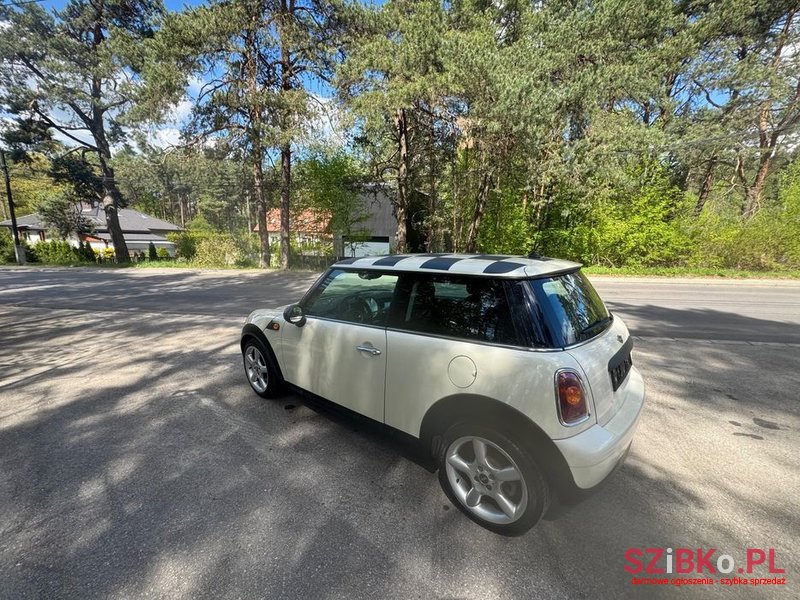 2009' MINI One Standard photo #4