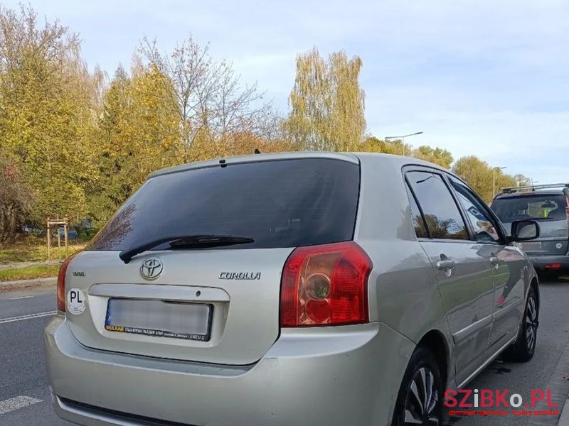 2005' Toyota Corolla photo #2