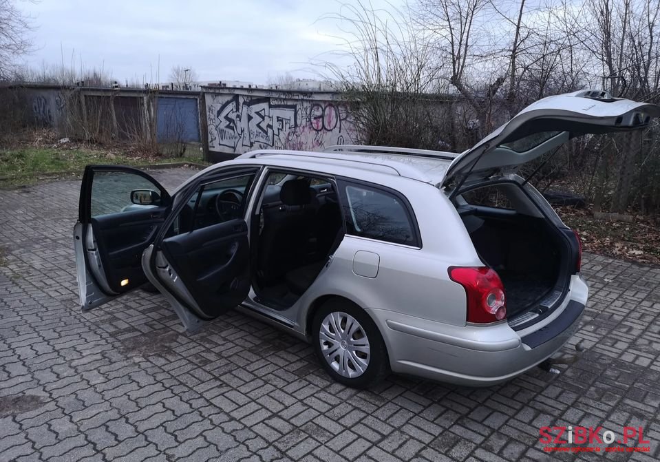 2007' Toyota Avensis photo #4