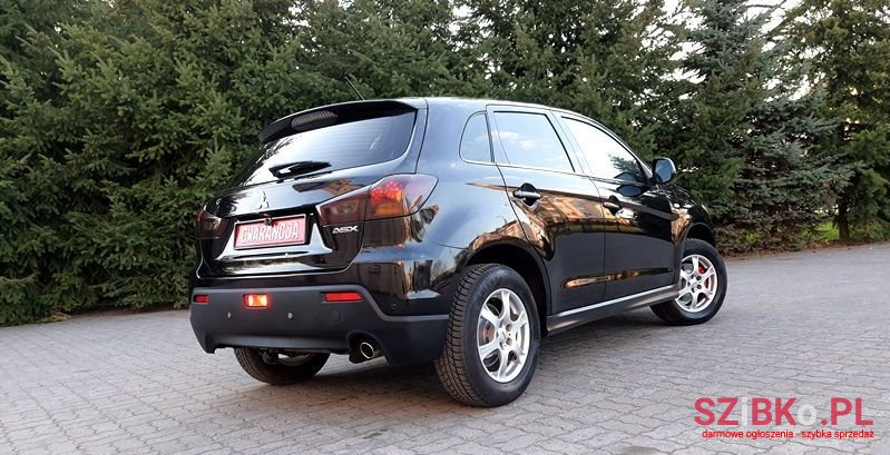 2011' Mitsubishi ASX photo #3