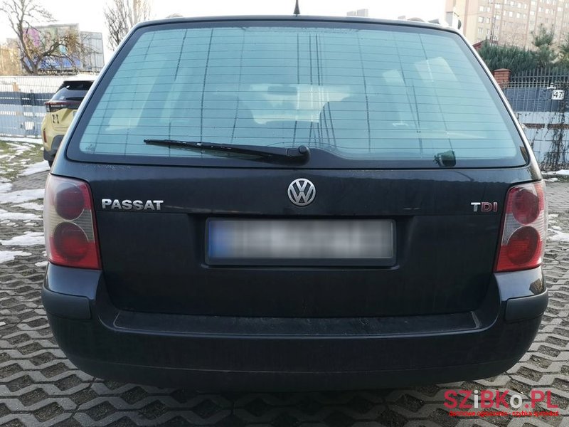 2001' Volkswagen Passat 1.9 Tdi Basis photo #4