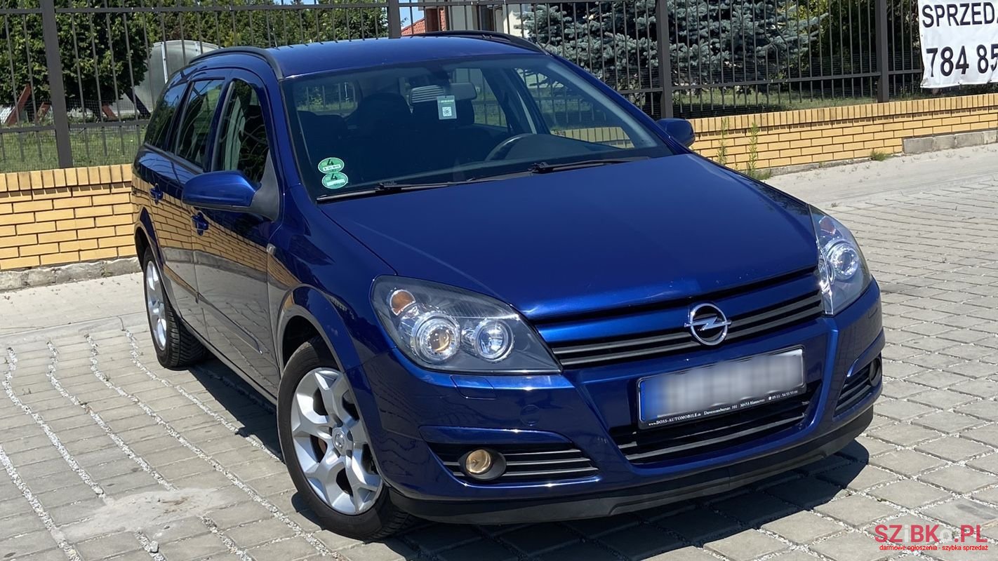 2005' Opel Astra photo #3
